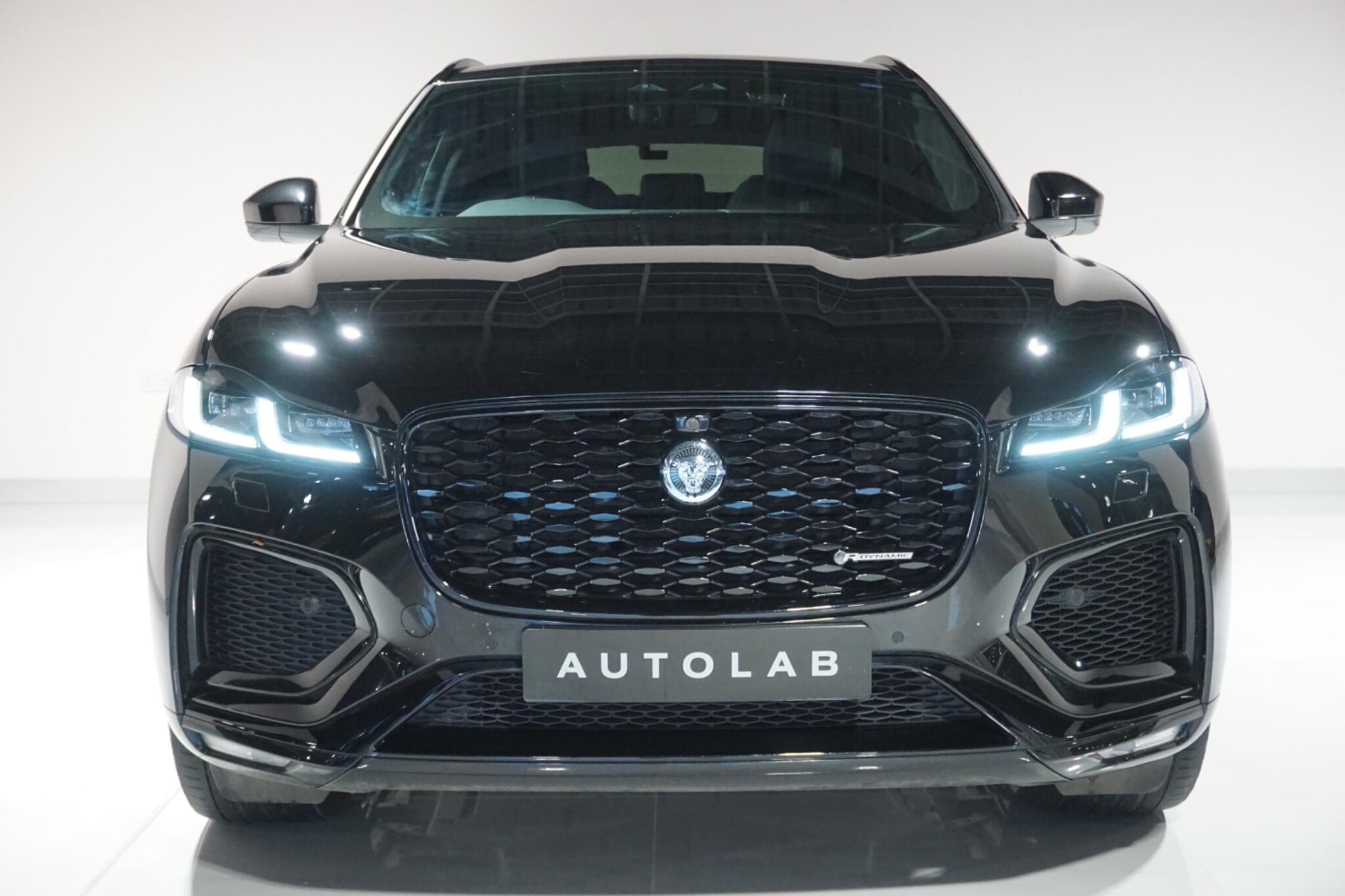 Jaguar F-PACE 3.0 D300 MHEV R-Dynamic HSE Black SUV 5dr Diesel Auto AWD Euro 6 (s/s) (300 ps)